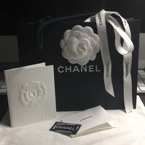 CHANEL mini gift tote bag with Camelia and card